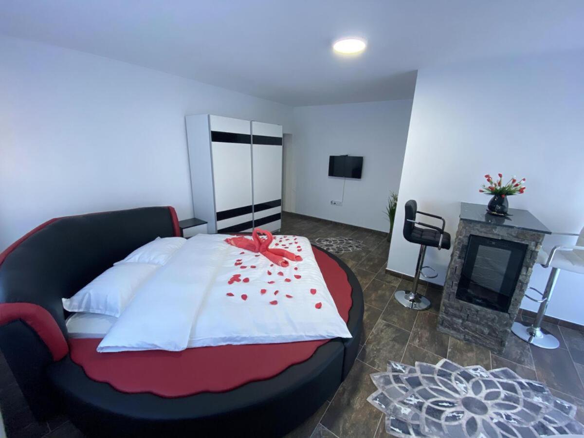 Motel Aladin Cazin Zewnętrze zdjęcie
